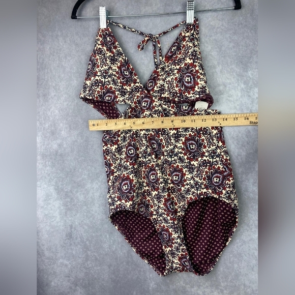 LOFT Paisley Print Cut Out One Piece Swimsuit Women's Size 14 - Picture 8 of 13